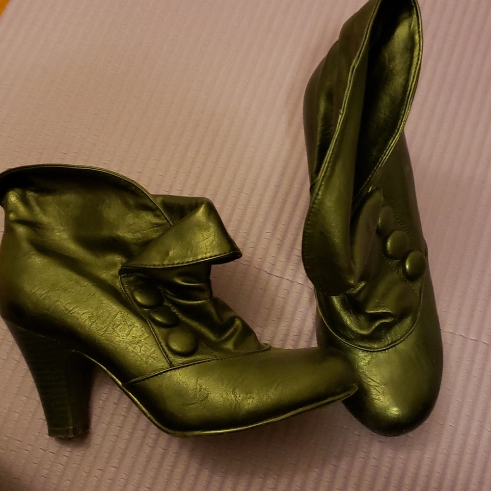 Madden girl bootie heals